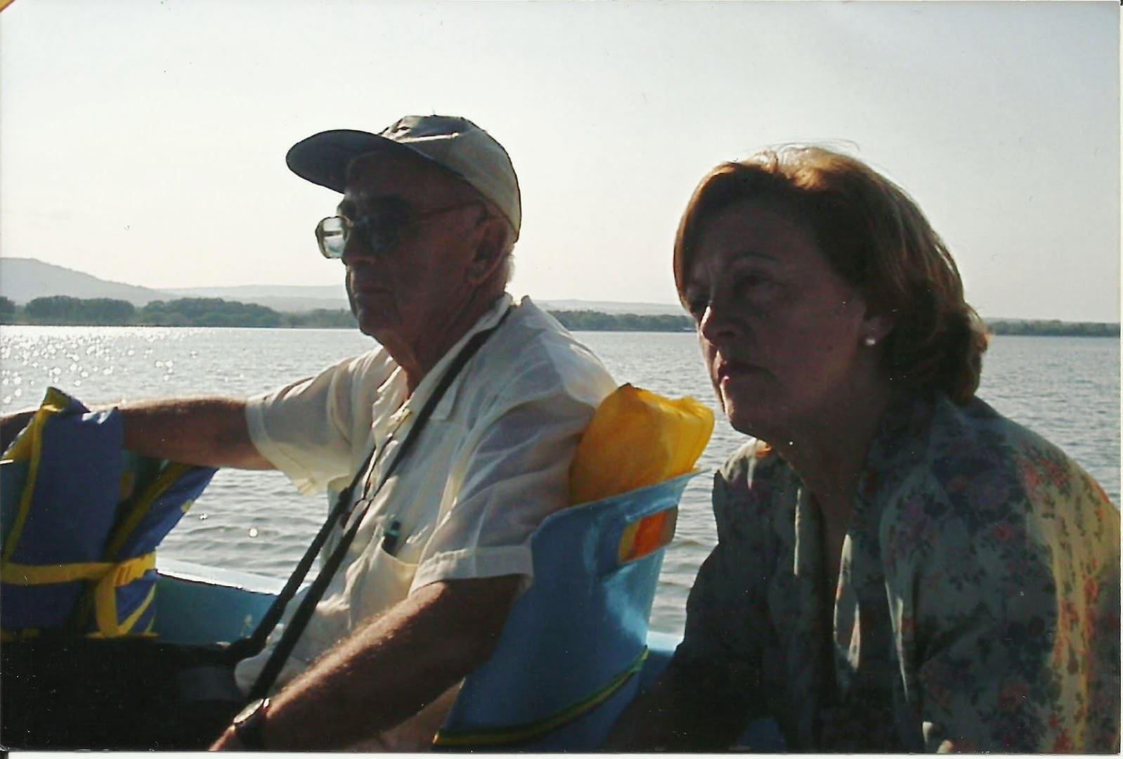 Chonina y su hermano en el Lago Cocibolca